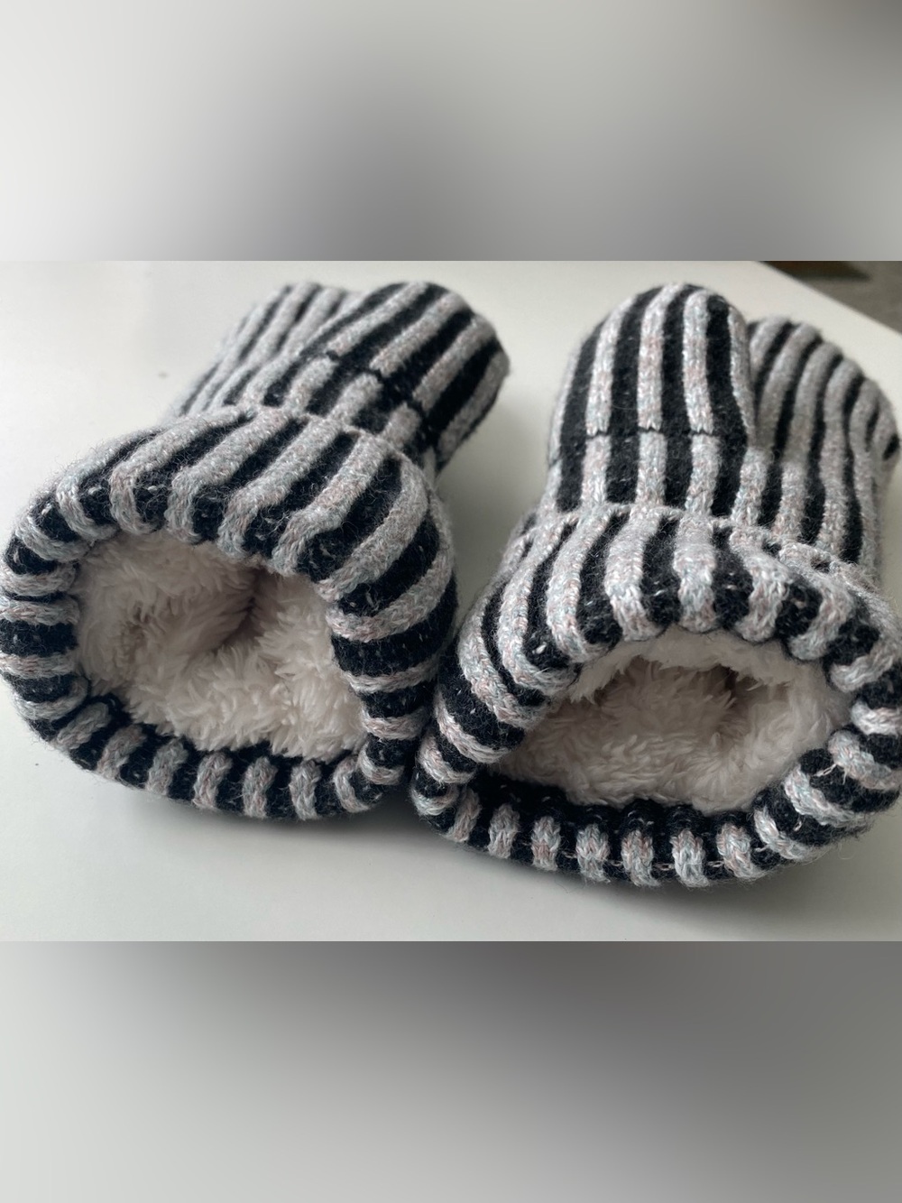 lululemon Womans Cozy New Mittens